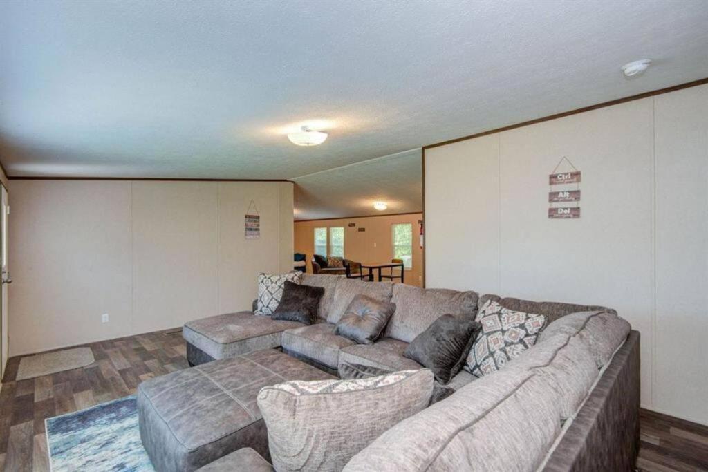 Seaside Serenity - Holiday Home Sleeps 10 Дикинсън Екстериор снимка