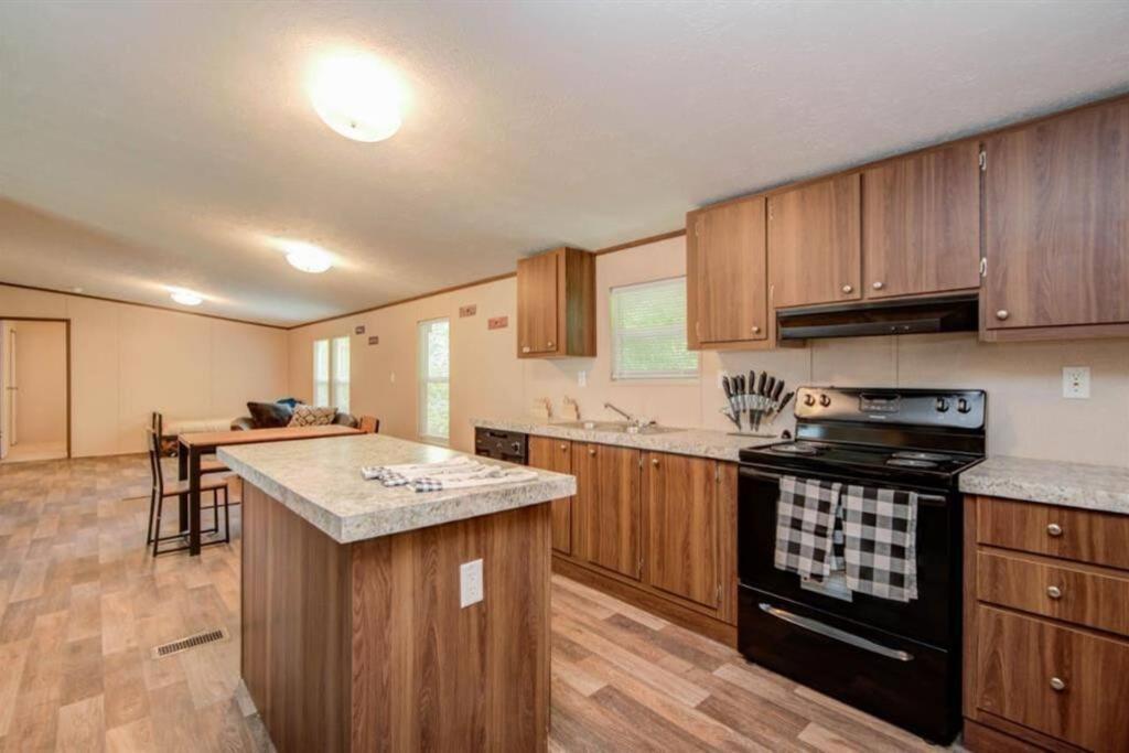 Seaside Serenity - Holiday Home Sleeps 10 Дикинсън Екстериор снимка