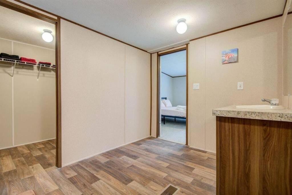 Seaside Serenity - Holiday Home Sleeps 10 Дикинсън Екстериор снимка
